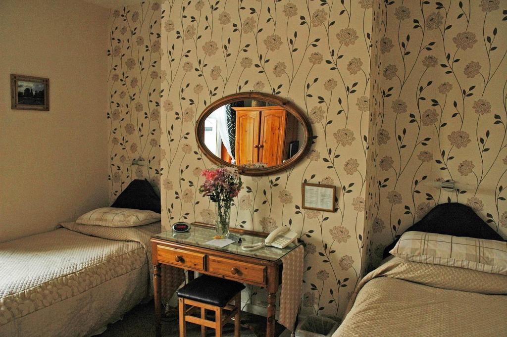 דנפרמליין Pitreavie Guest House חדר תמונה