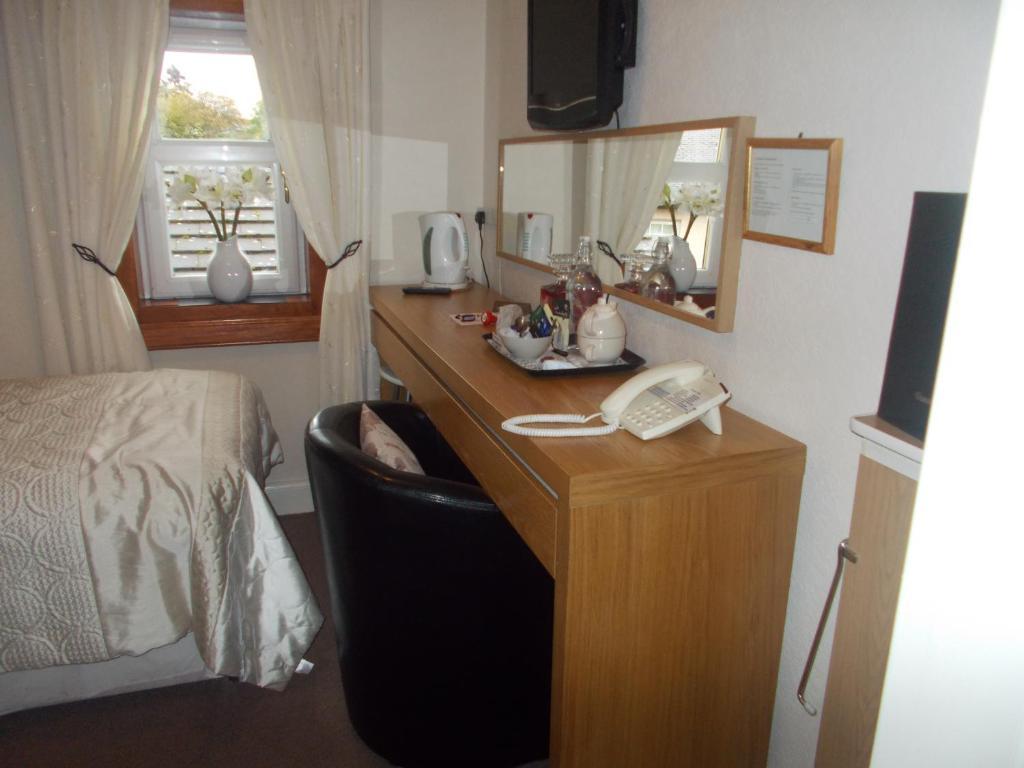 דנפרמליין Pitreavie Guest House חדר תמונה
